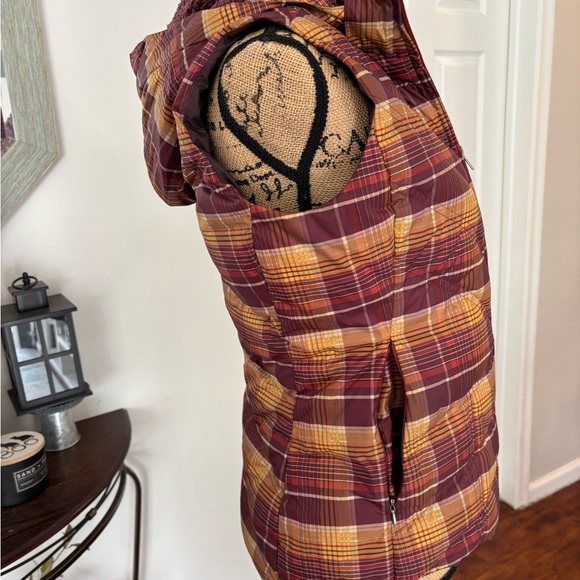 Patagonia Plaid Hooded Vest - Burgundy and Tan - Picture 5 of 13
